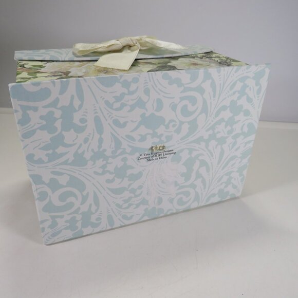 White Rose Gift Box w Magnetic Closure 8x5.5" with glitter, paper flower accents - Picture 9 of 10